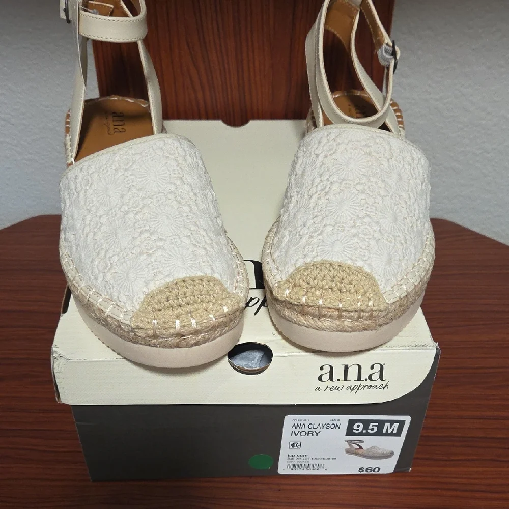 a.n.a Women's Ivory Espadrille Flats